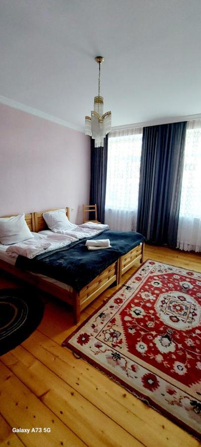 Guest House Lela Rezo Kazbegi Kültér fotó